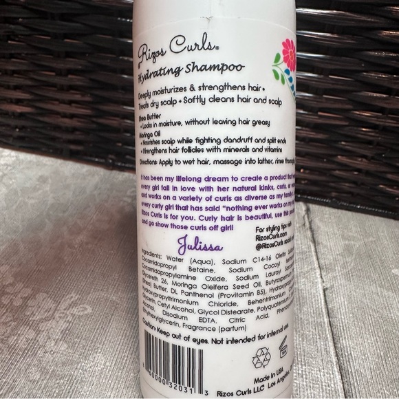 Rizos Curls | Hydrating Shampoo - Picture 3 of 4